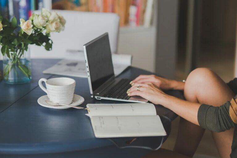 4 Crucial Things To Consider When You Work From Home - AppzforPC.com